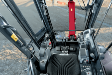 YANMAR ViO27-6